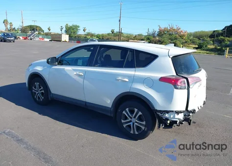 2018 Toyota Rav4 Le z USA, uszkodzony, nr VIN JTMZFREV0JJ166951
